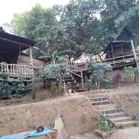 Tree Lodge Banlung מראה חיצוני תמונה